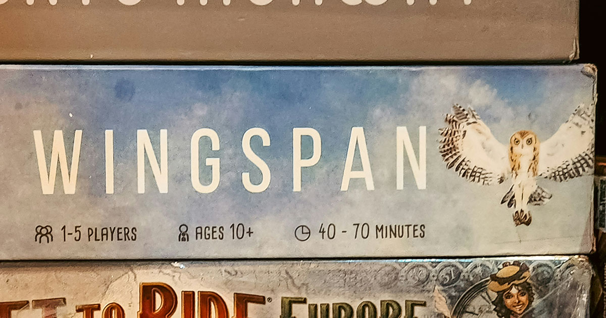 Recension av Wingspan: fågelkort och spelplan